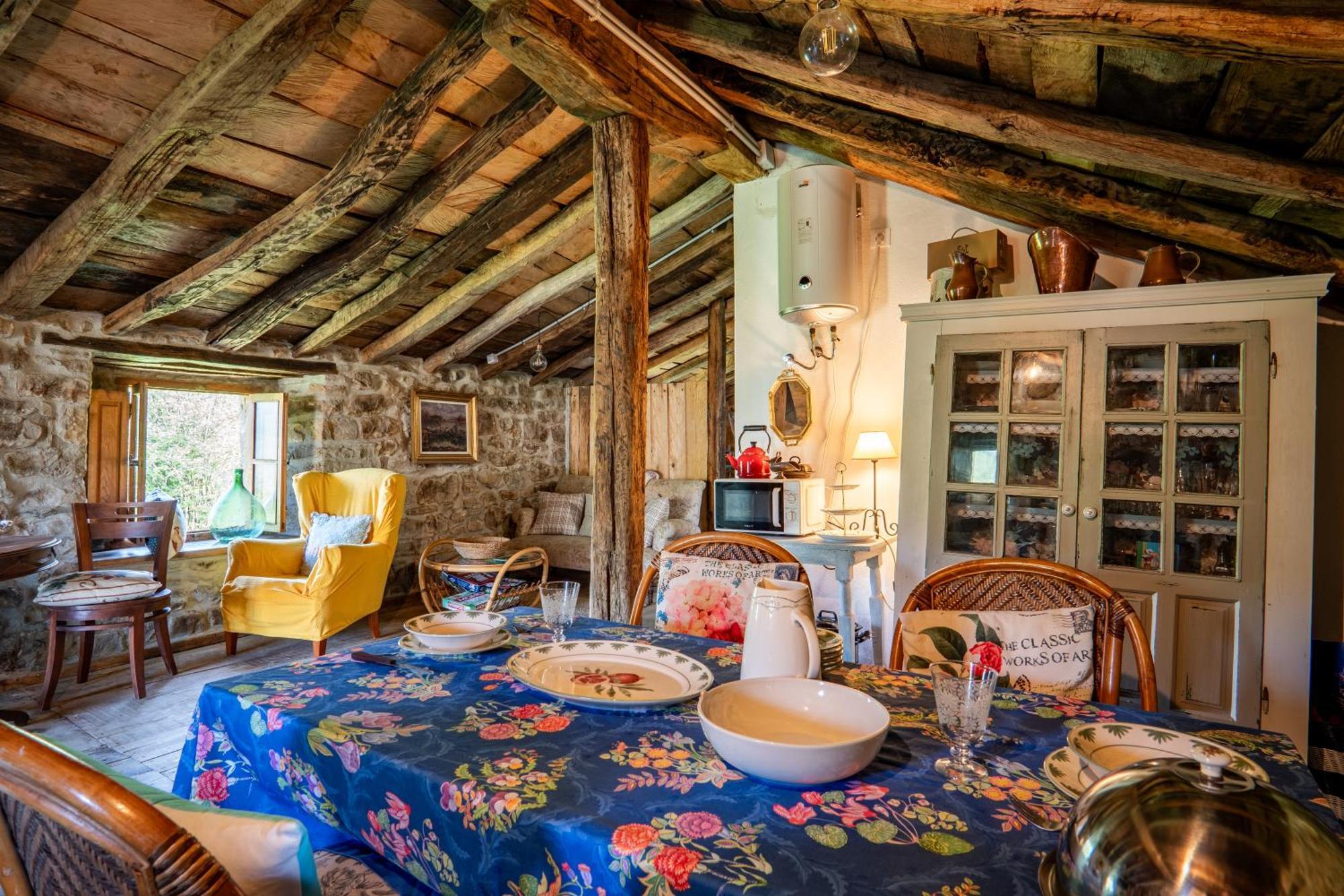 Vivienda Pasiega Lo Lucas 1920 San Roque de Riomiera ภายนอก รูปภาพ