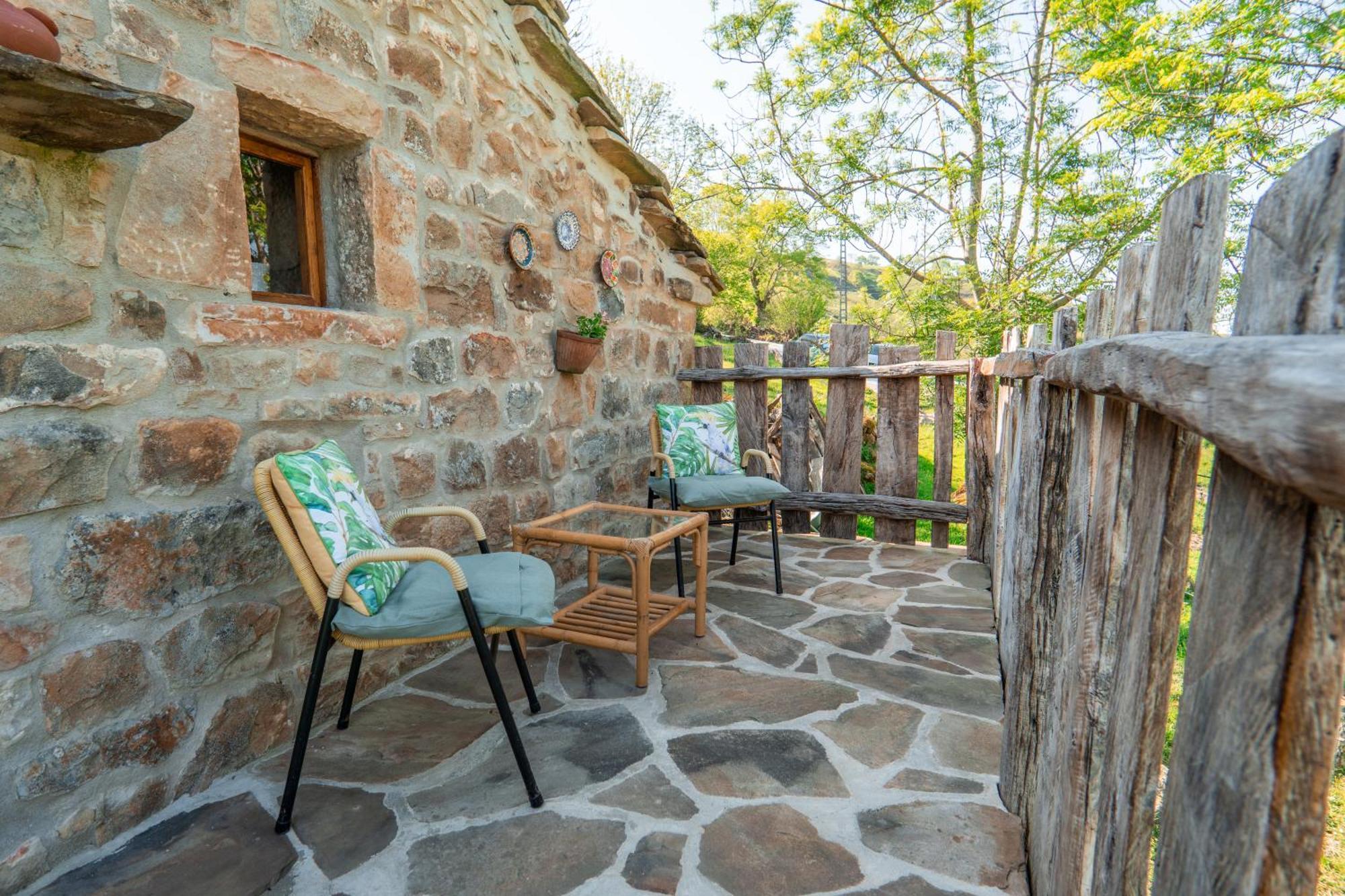 Vivienda Pasiega Lo Lucas 1920 San Roque de Riomiera ภายนอก รูปภาพ
