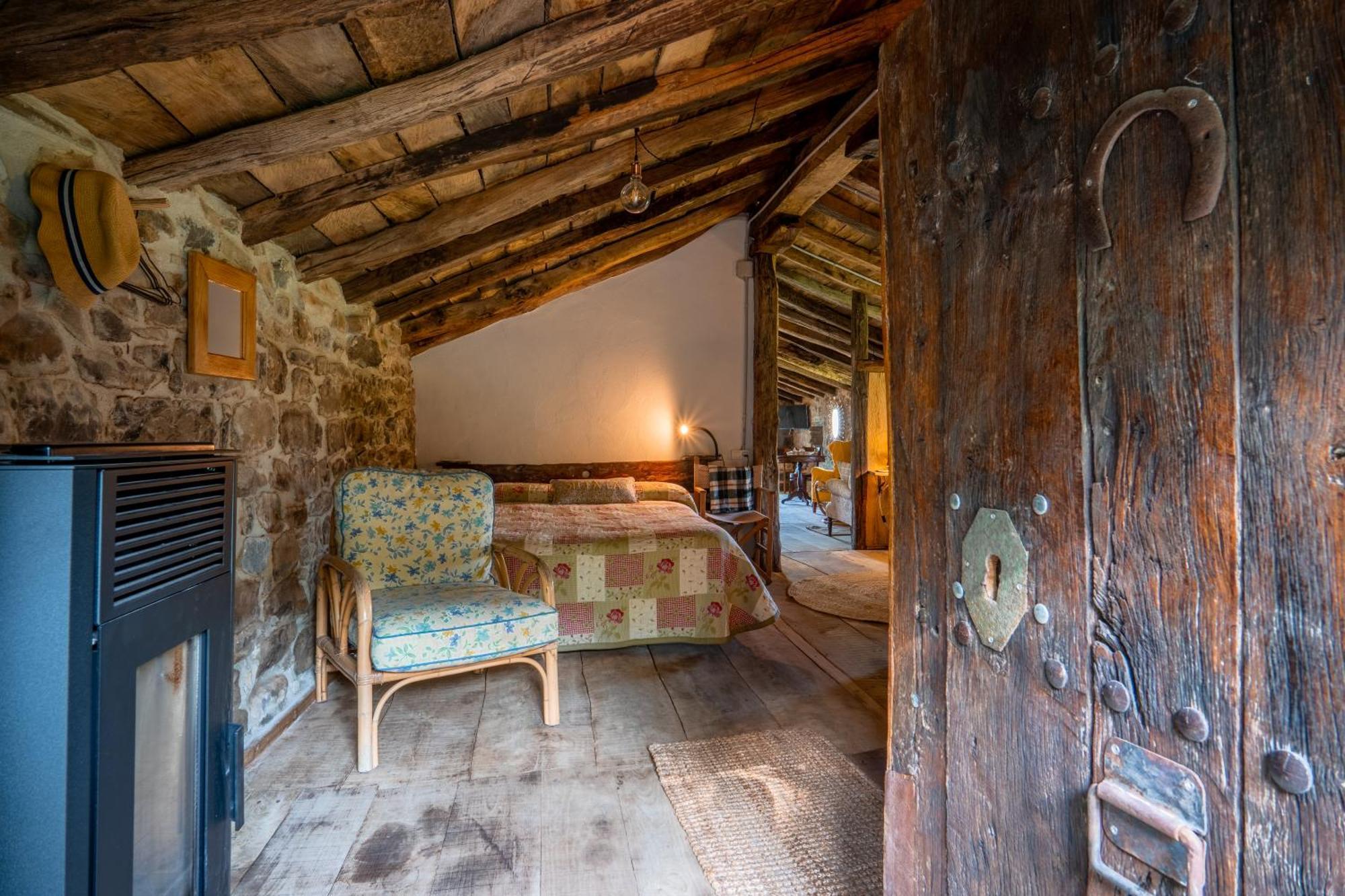 Vivienda Pasiega Lo Lucas 1920 San Roque de Riomiera ภายนอก รูปภาพ